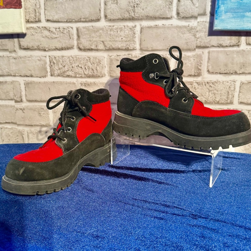 🔥 Polar Red & Black Hiking/Combat Boots – Size 9🔥 - Picture 3 of 11